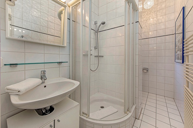 Appartement Meerzeit - Badezimmer mit Dusche
