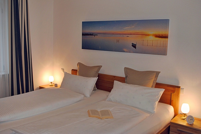 Villa Fabiola - Appartement ''Sonnendeck'' - 1. Schlafzimmer mit Doppelbett