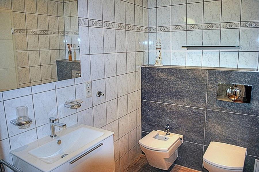 Appartement 1 - Bad mit WC und Bidet