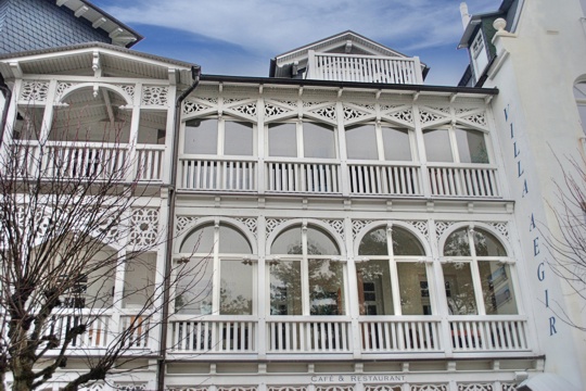 Balkone der Villa Aegir