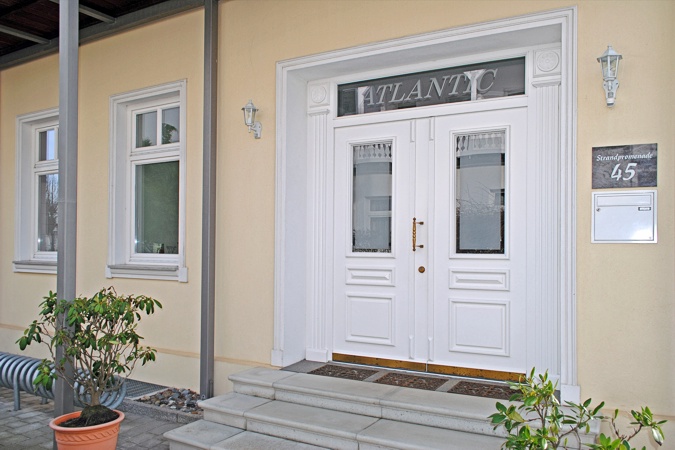 Villa Atlantic - Eingang ins Appartementhaus