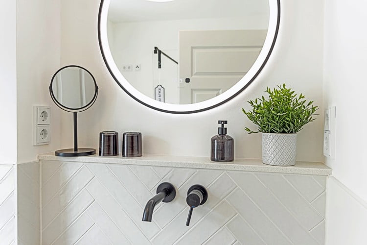 Villa Chloe - Fewo App. 2 - Badansicht