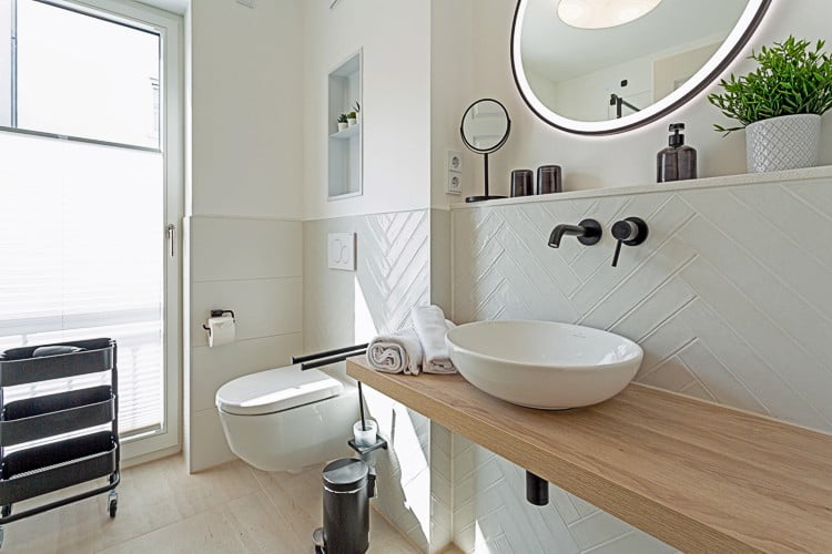 Villa Chloe - Fewo App. 2 - Badansicht