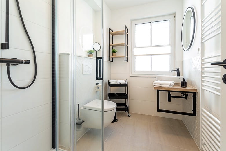 Villa Vesta Appartements EG - Tageslicht-Bad mit Dusche